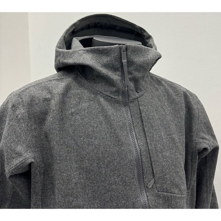 Y065208 Couple Wool Hoody Jacket construction detail 1