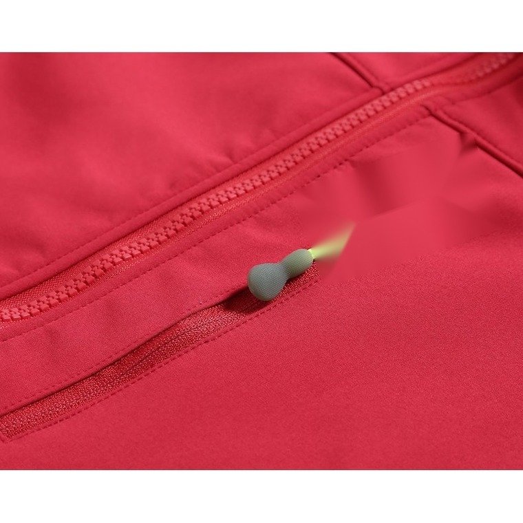 Y032012 Outdoor Softshell Vest construction detail 1