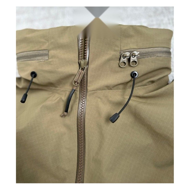 Y017025 Single-Layer Hardshell construction detail 1