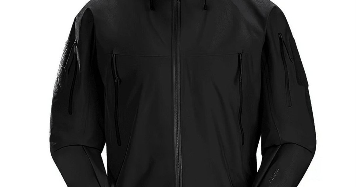 100 Piece MOQ Hardshell Jacket Manufacturer (2026 Guide)