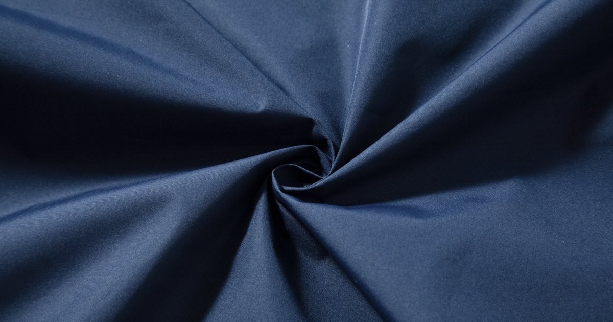 Tricot Fabric Basics: What It Is, Is It Warm, and Where It’s Used